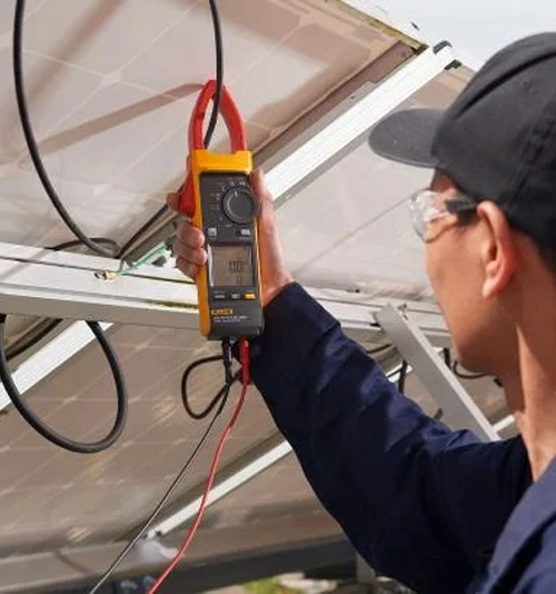 Fluke 393 Solar Clamp Meter CAT III 1500 V 5