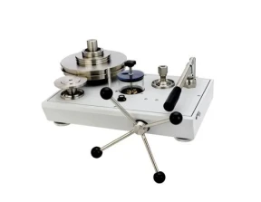 Fluke Calibration P3100 Hydraulic Deadweight Testers