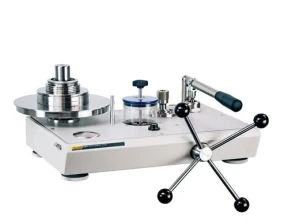 Fluke Calibration P3200 Hydraulic Deadweight Tester